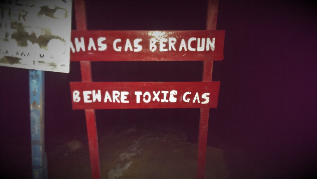 Kawa Ijen Toxic Gas Sign Warning