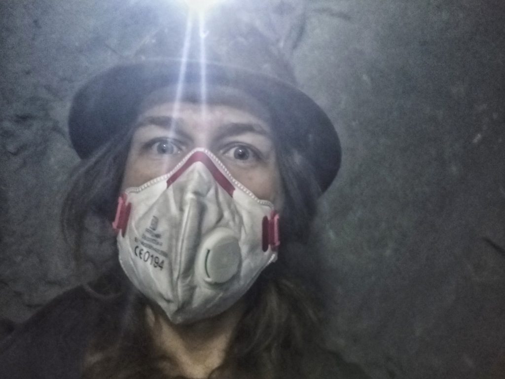 Dust mask in a mine