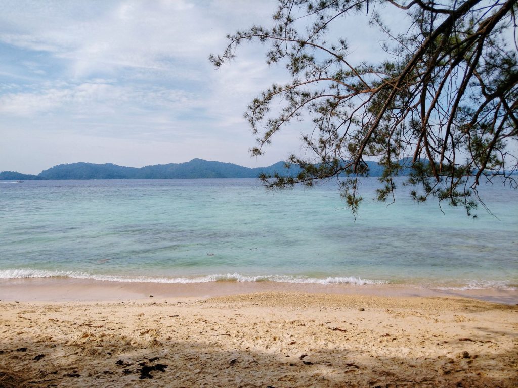 Mamutik Island Beach at Tunku Abdul Rahman National Park